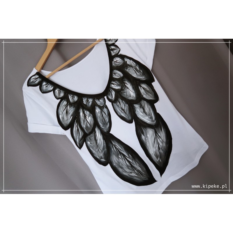 skrzydła S/M rysunek na plecach przód gładki koszulka asymetryczna + dekolt plecy