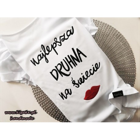 najlepsza druhna na świecie usta czerwone